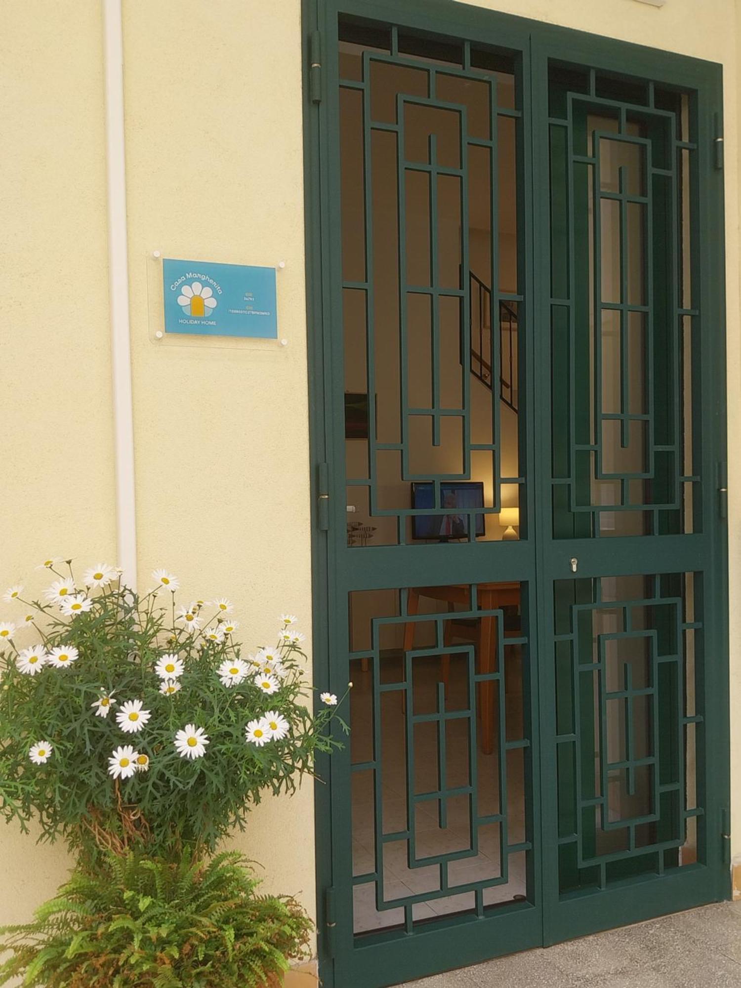 Casa Margherita - Holiday Home Фонди Экстерьер фото